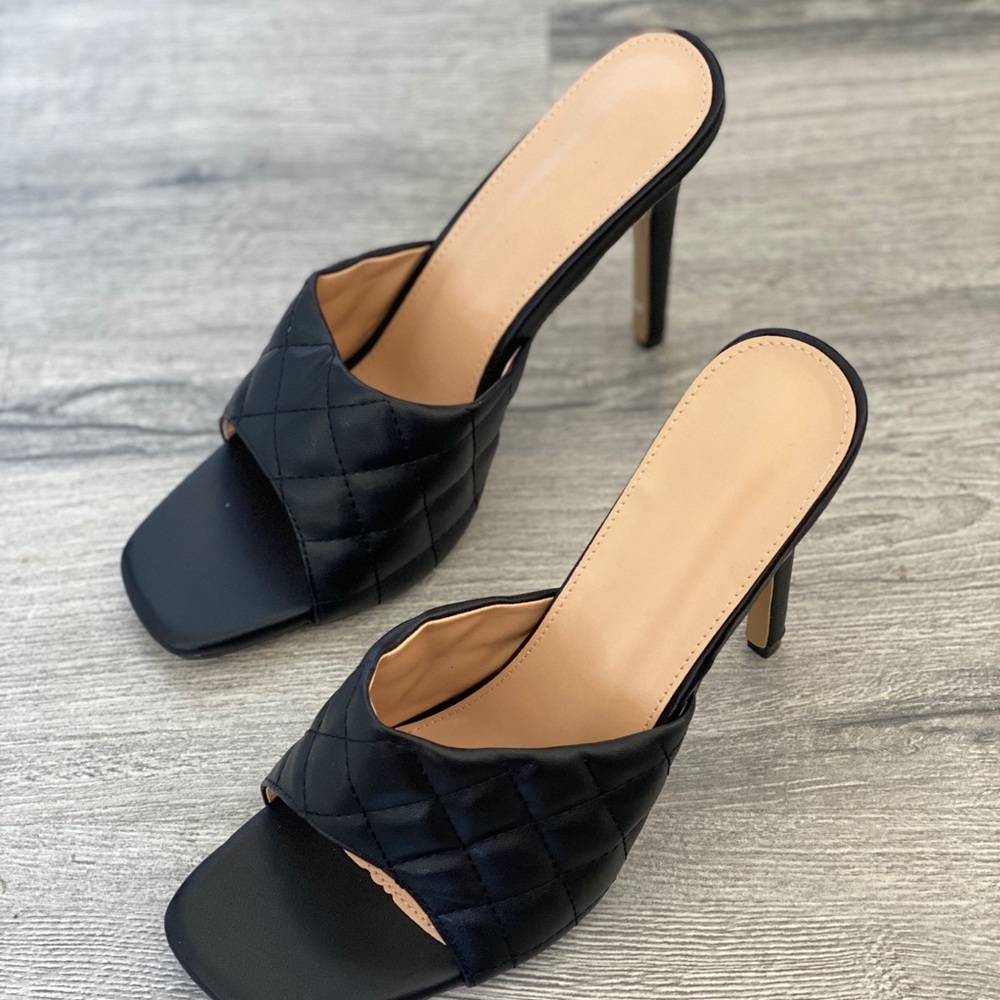 slipper with high heels
